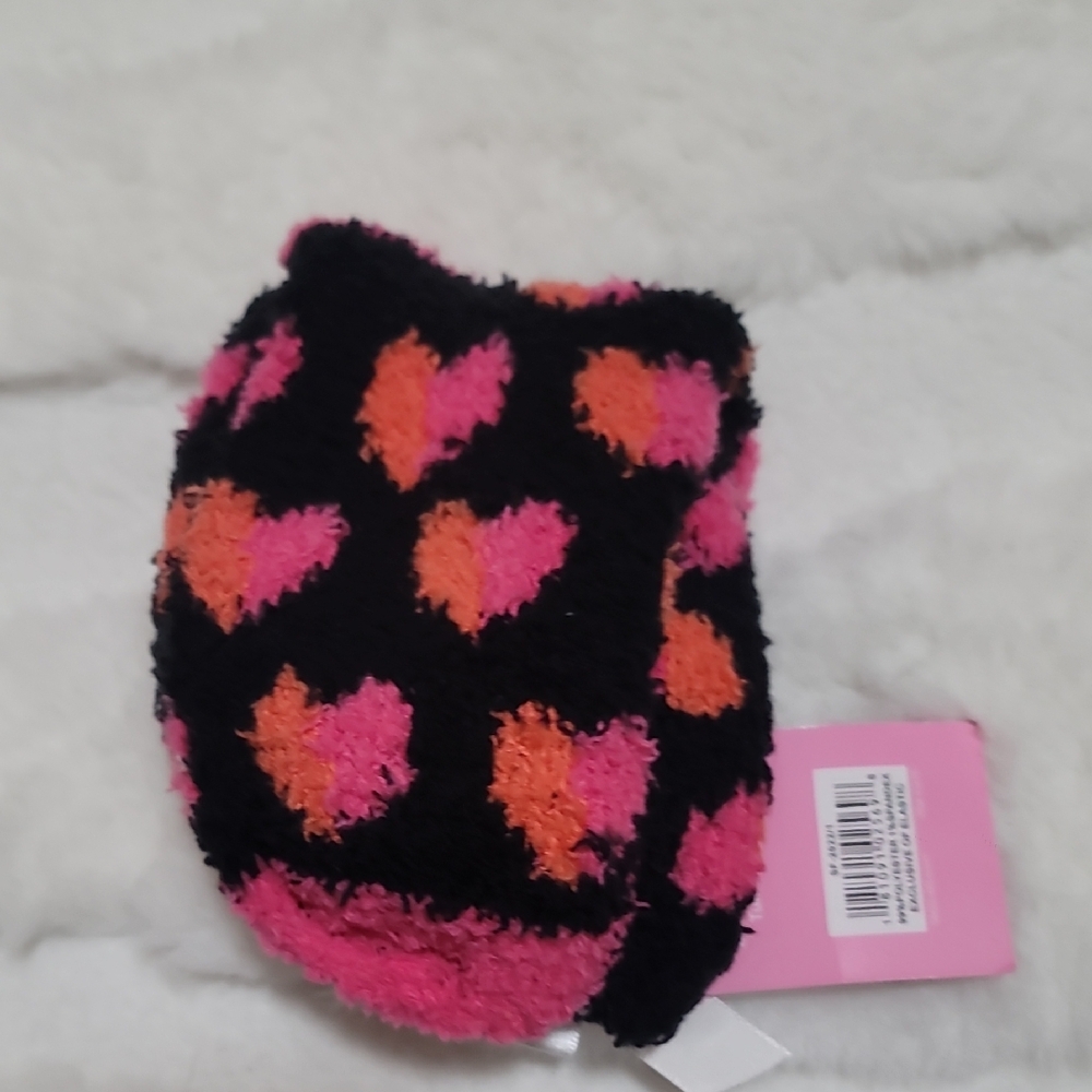 Snuggle Feet Black and Pink Heart Patterned Fuzzy Socks